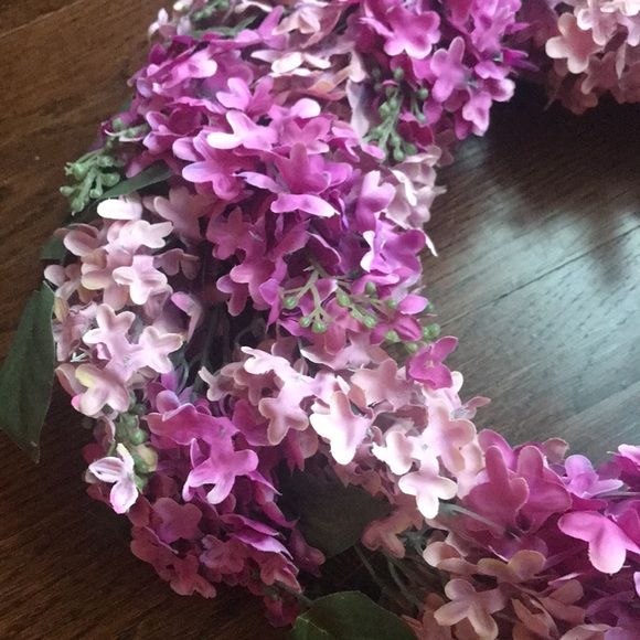 Faux hydrangea wreaths - Picture 3 of 13